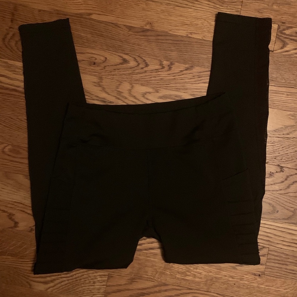 Black leggings
